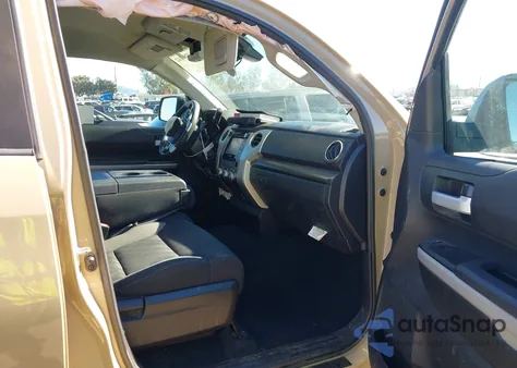 2019 Toyota Tundra Sr5 5.7L V8 из США, поврежденный, VIN 5TFRY5F19KX251011